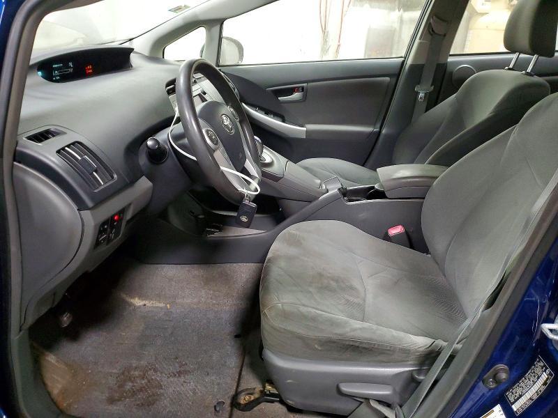 2010 Toyota Prius iii