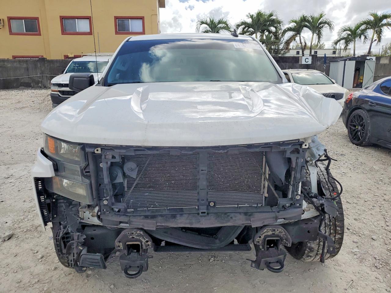 2020 Chevrolet Silverado C1500 Custom