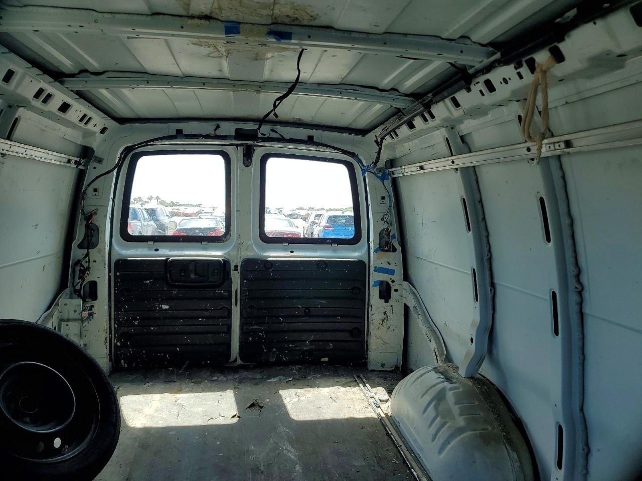 2016 Chevrolet Express G2500