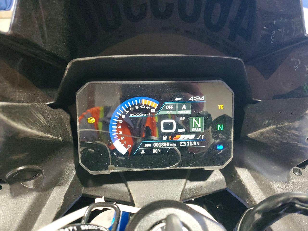 2025 Suzuki GSX800 F