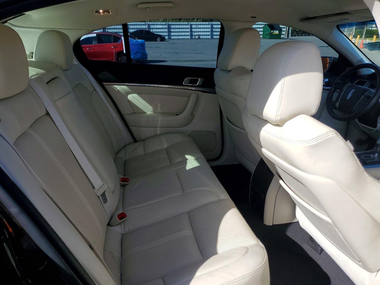 2009 Lincoln MKS