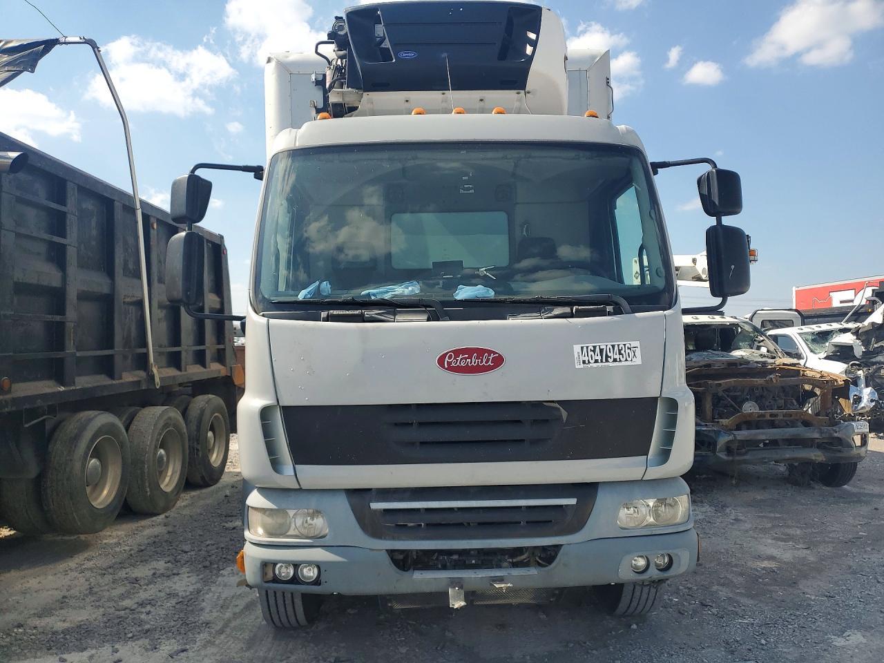 2014 Peterbilt 220 Refrigerated BOX Truck