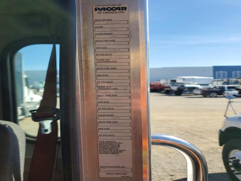 2016 Kenworth T370 Semi Truck