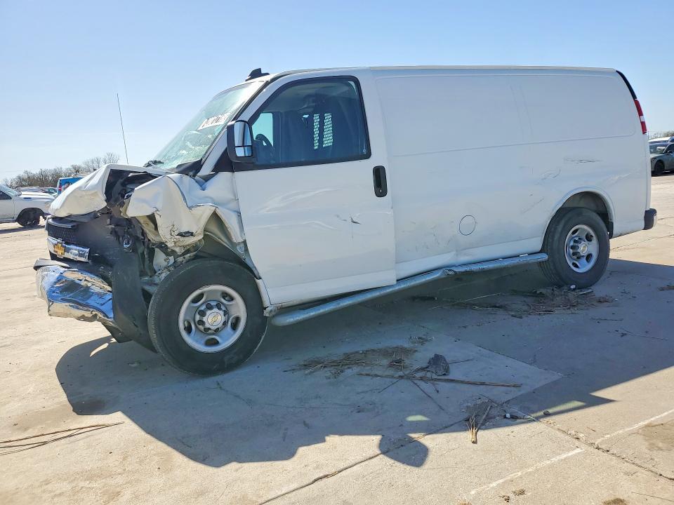 2025 Chevrolet Express G2500