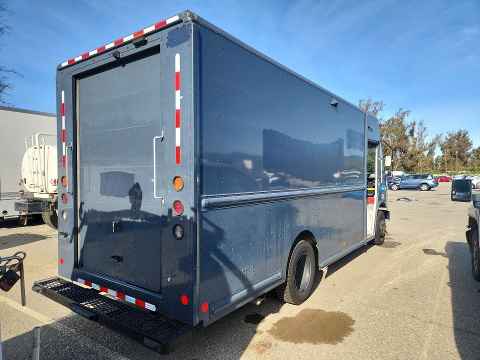 2021 Freightliner MT45G Chassis Delivery Truck