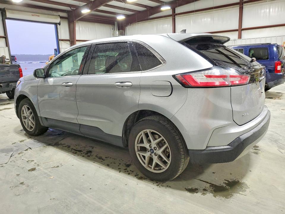 2021 Ford Edge sel