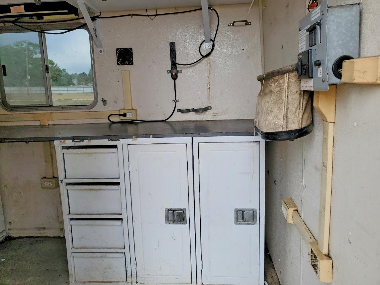 2005 Featherlite 1627 Fiber Optic Splicing Trailer