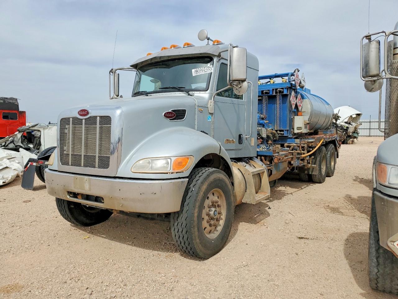 2015 Peterbilt 348 Vacuum Truck