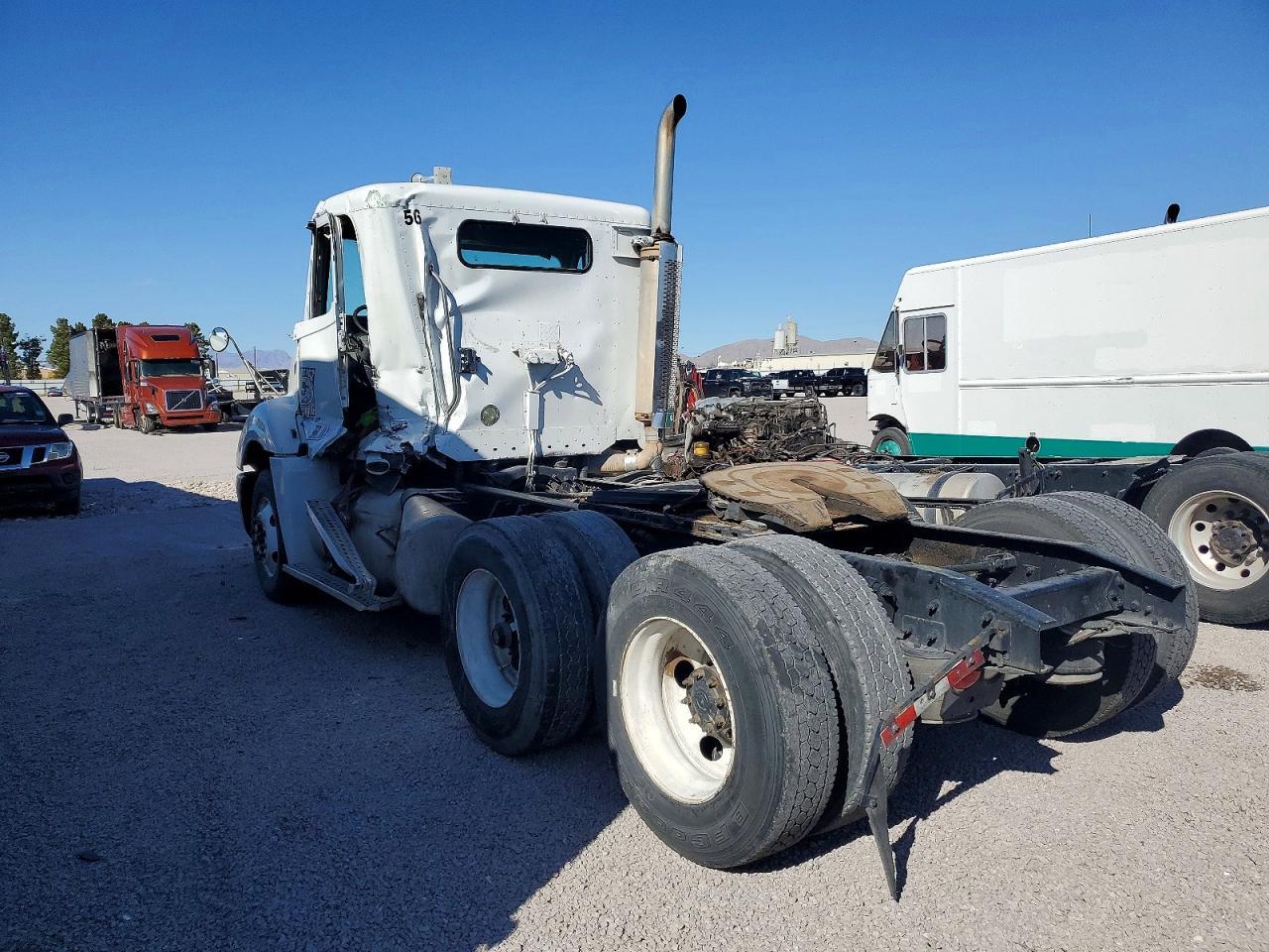 2007 Freightliner Columbia 120 Semi Truck