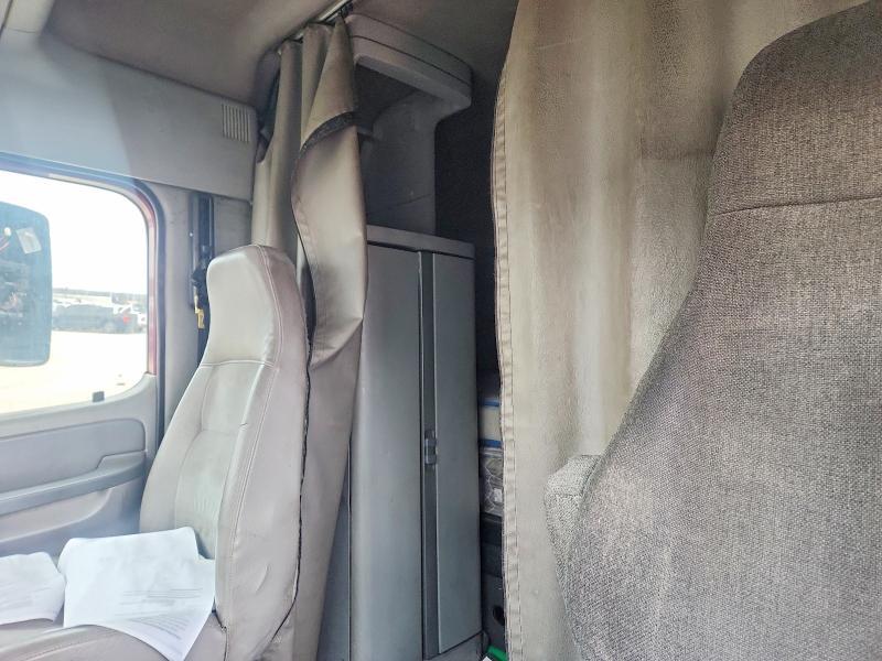 2006 Freightliner Columbia 112
