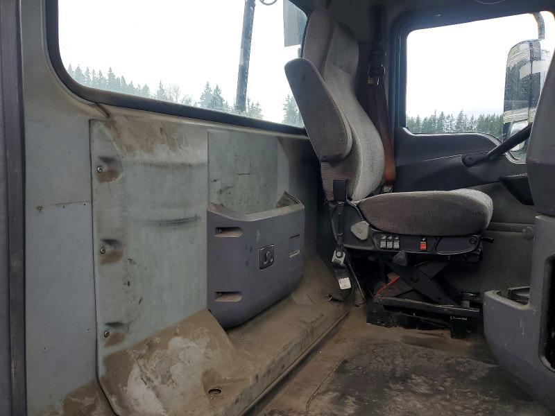 2017 Mack CXU612 Semi Truck