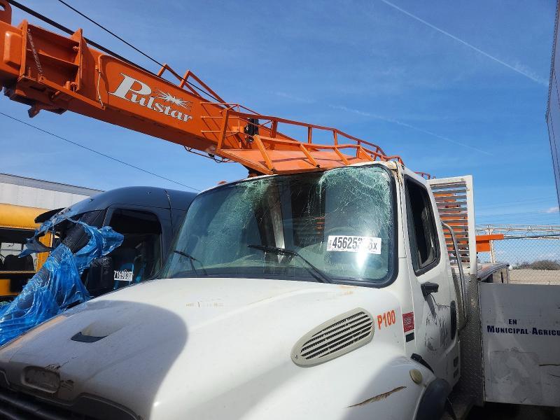 2004 Freigliner 2004 Freightliner Business Class M2 Crane Truck