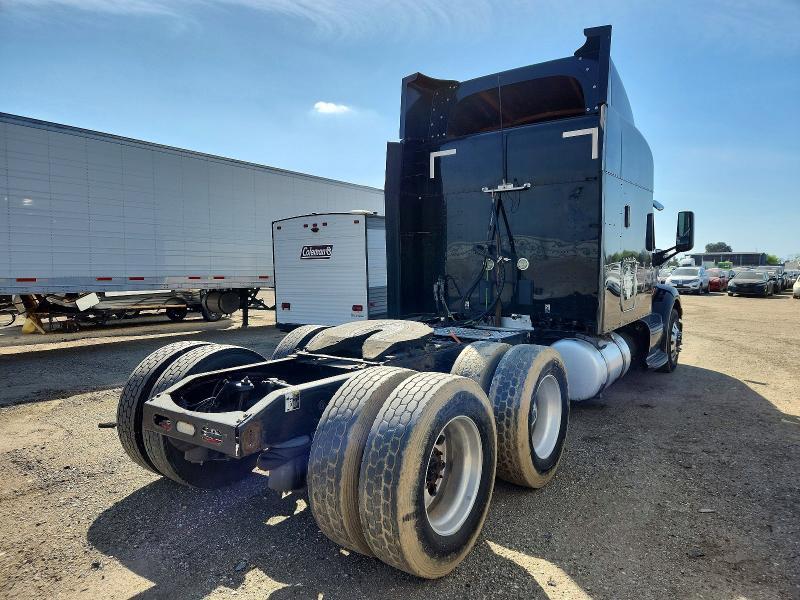 2019 Peterbilt 579 Semi Truck