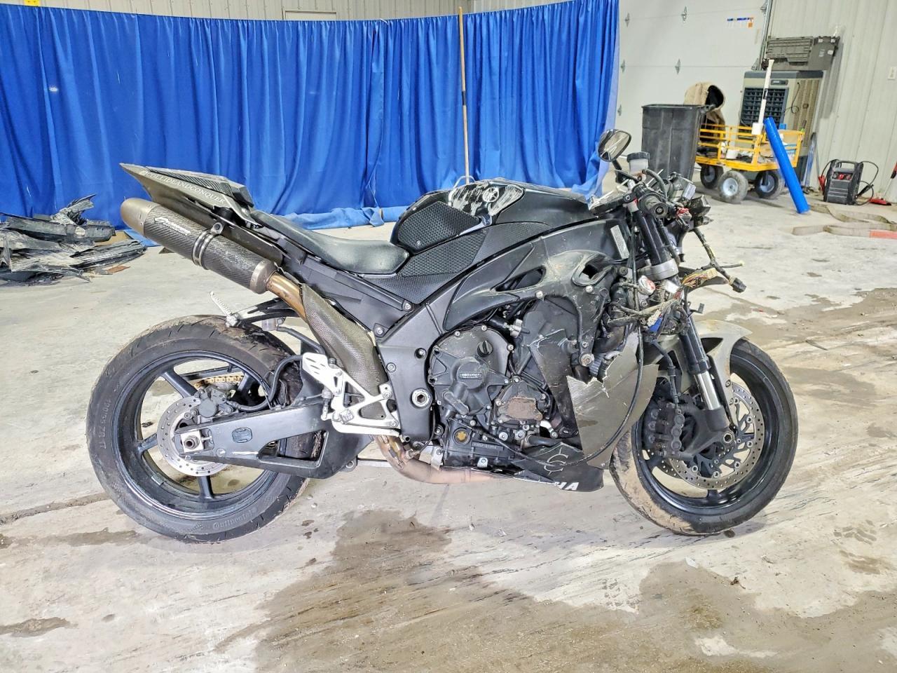 2011 Yamaha YZFR1