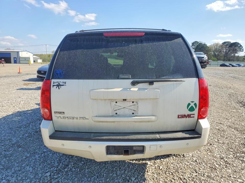 2011 GMC Yukon xl K1500 slt