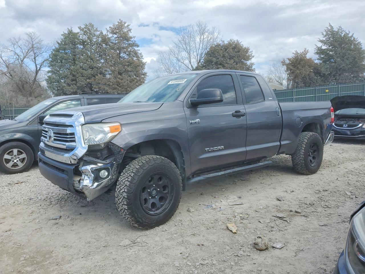 2017 Toyota Tundra SR5
