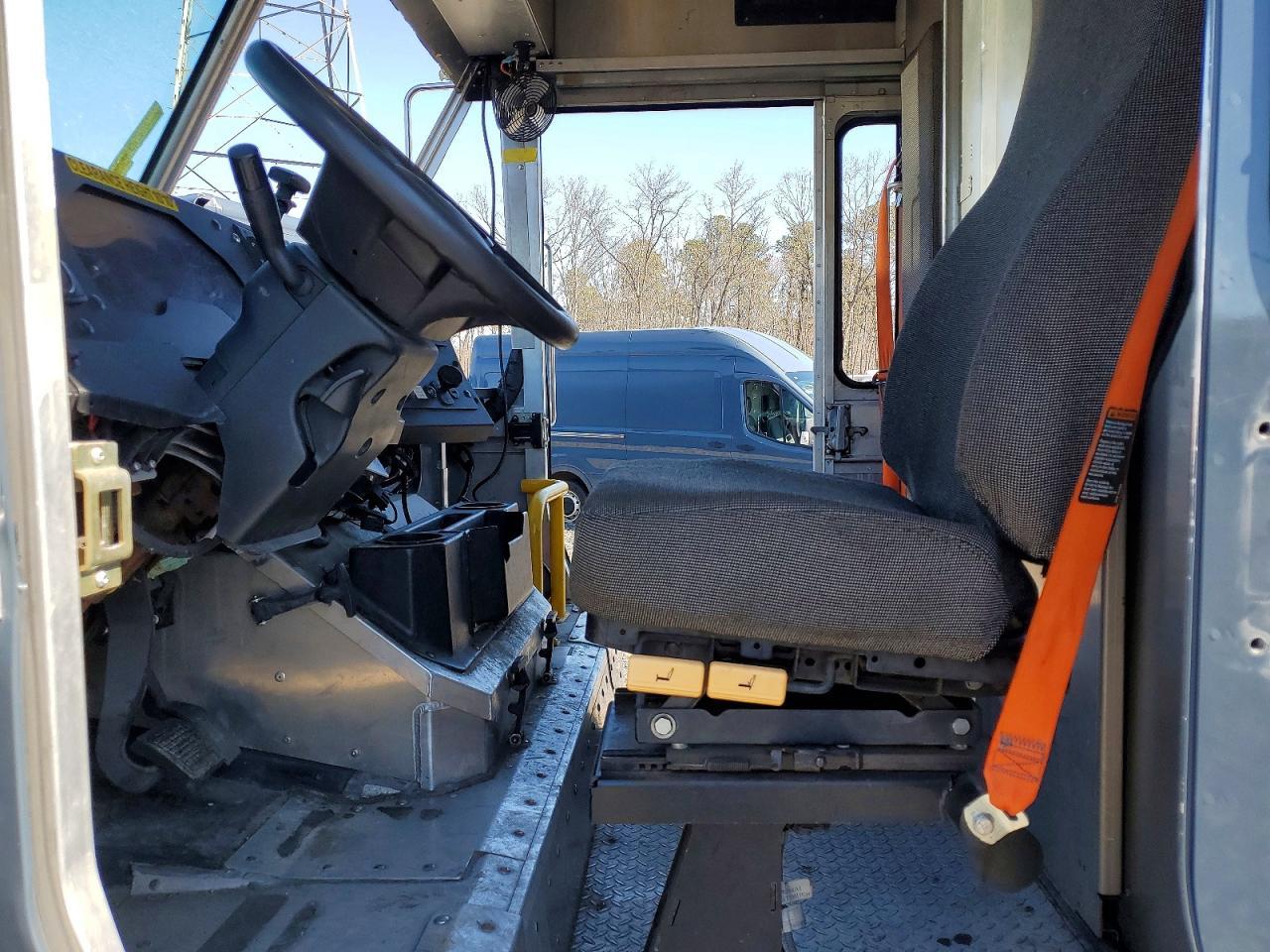 2021 Ford F59 Delivery Truck