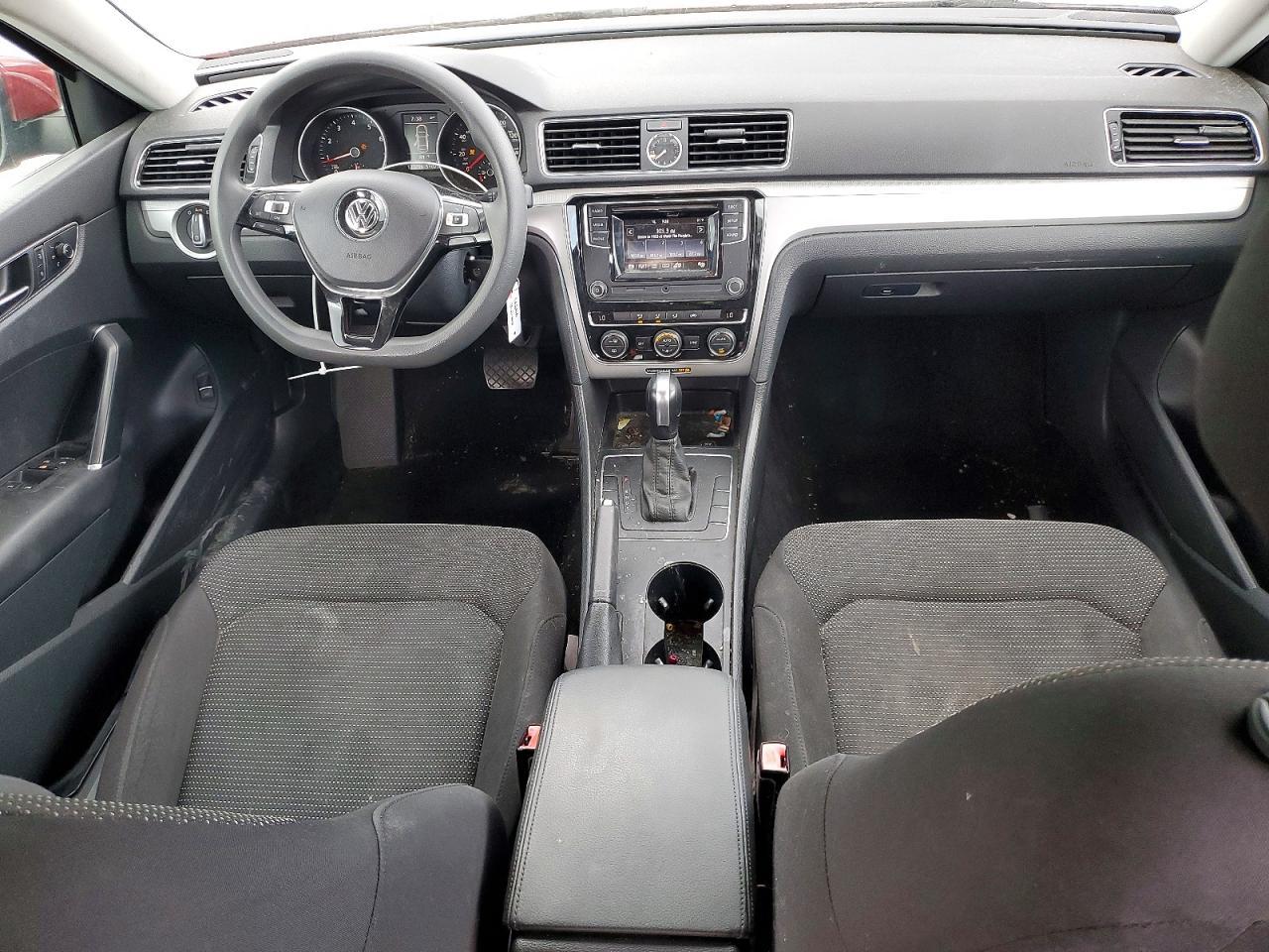 2017 Volkswagen Passat s