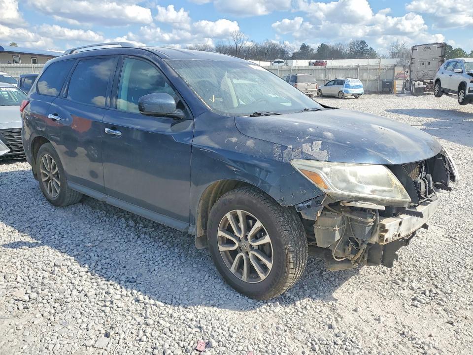 2015 Nissan Pathfinder s