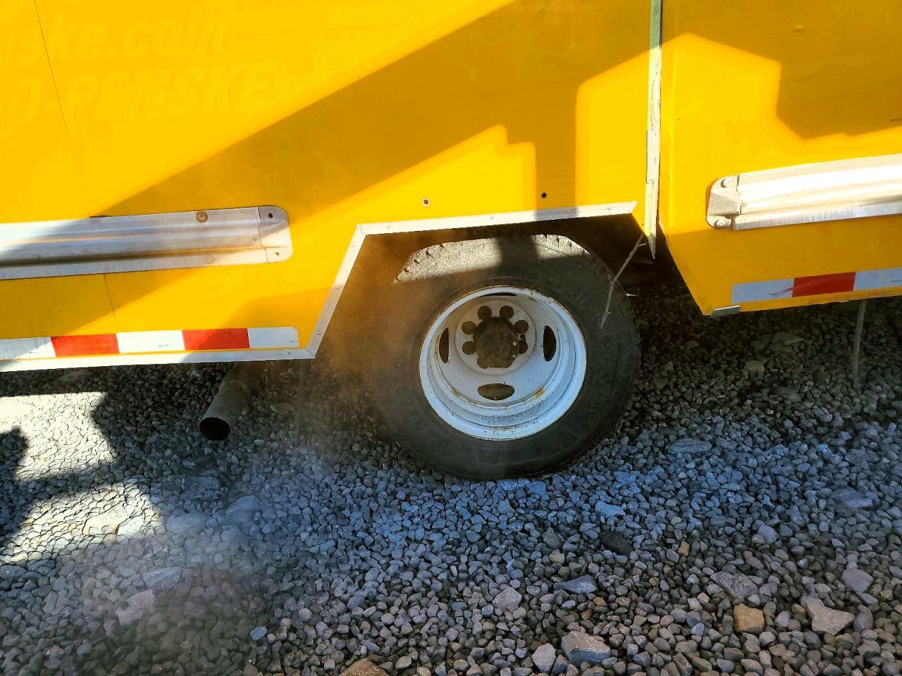 2022 Ford E350 BOX Truck