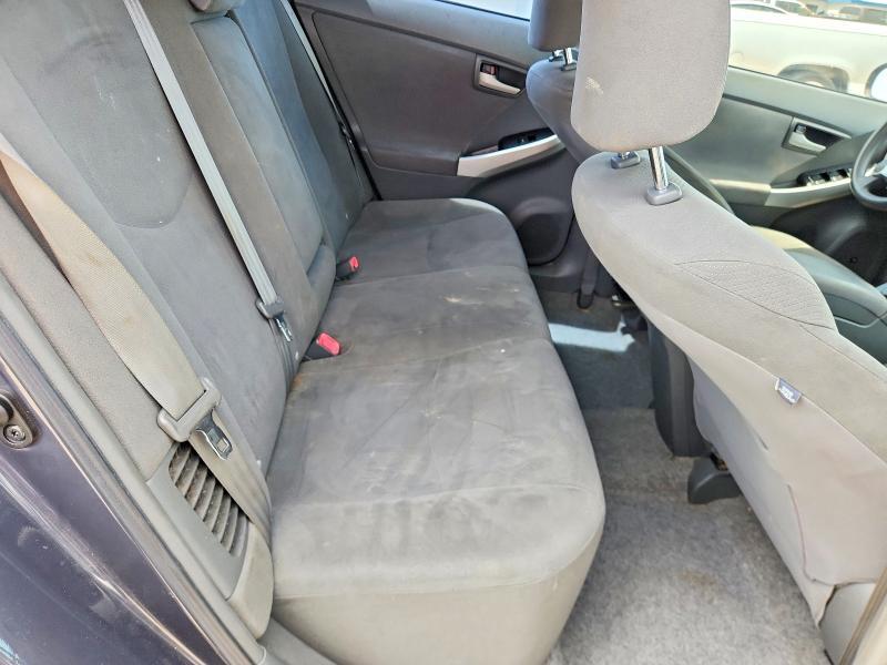 2010 Toyota Prius iii