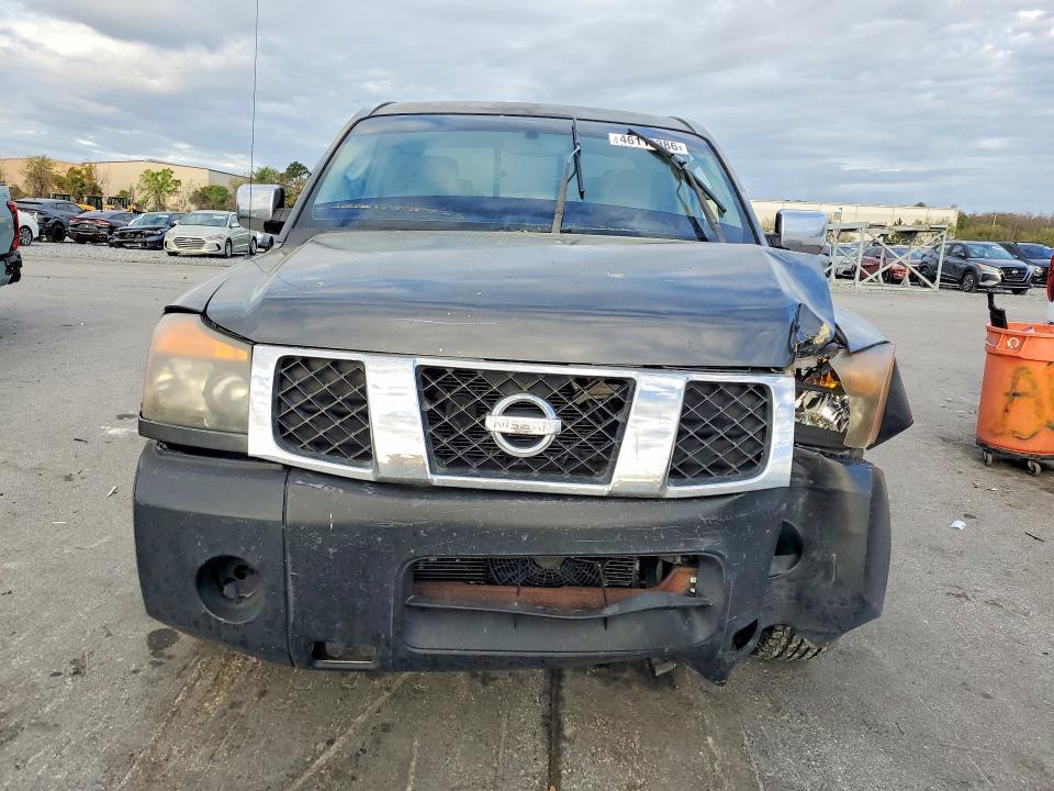 2004 Nissan Titan XE