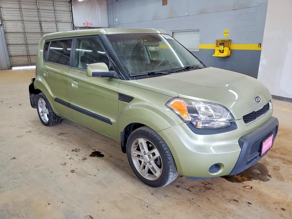 2010 KIA Soul +