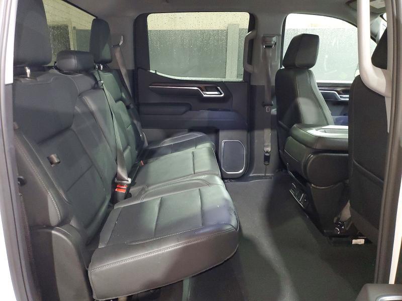 2025 GMC Sierra K1500 SLT