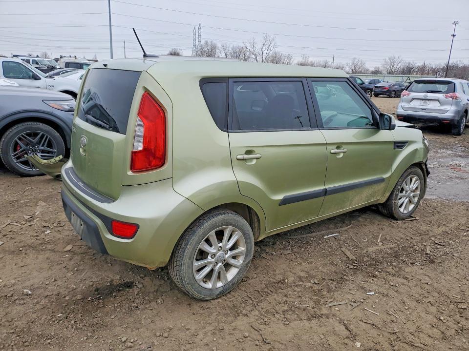 2013 KIA Soul +