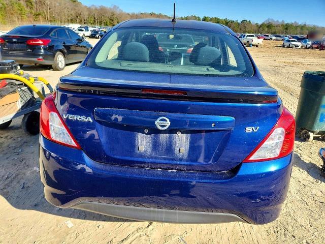 2019 Nissan Versa sv
