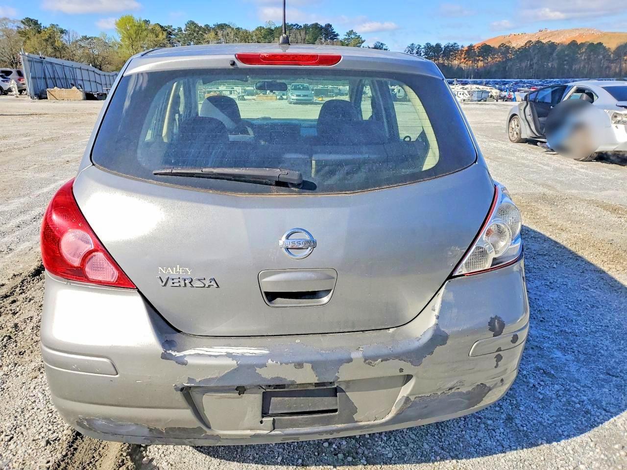2009 Nissan Versa 1.8 s