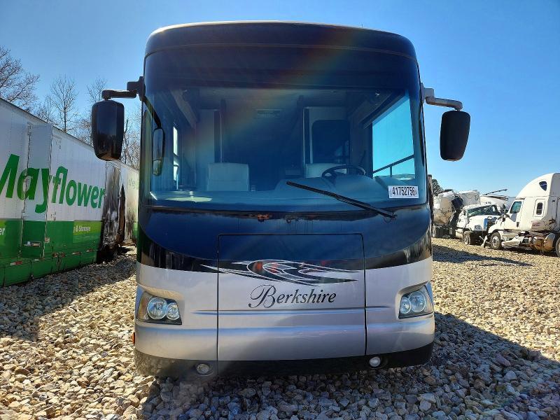 2013 Freigliner Chassis XC