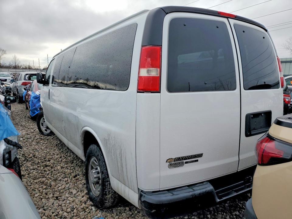 2016 Chevrolet Express G3500 LS