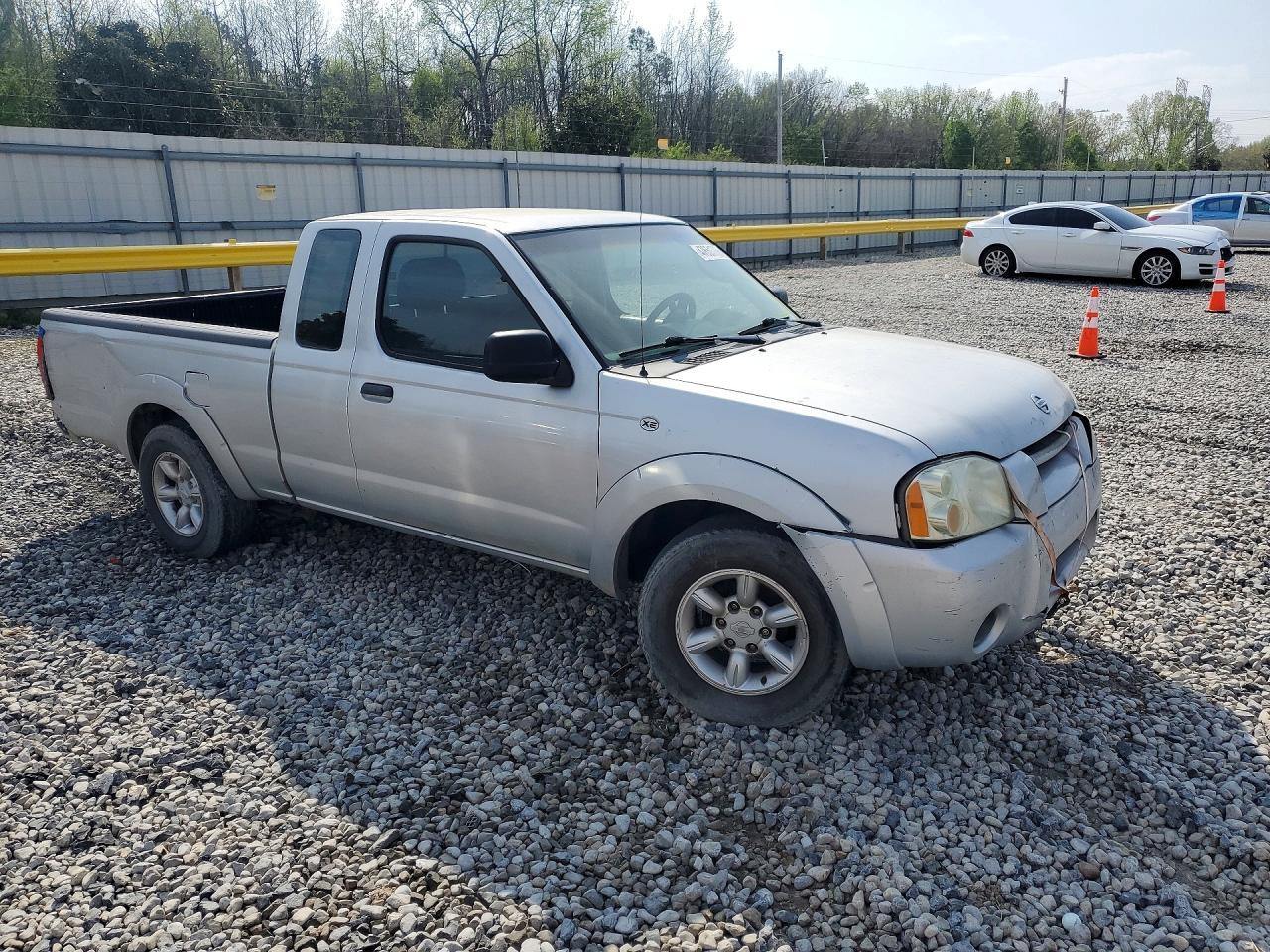 2004 Nissan Frontier Standard
