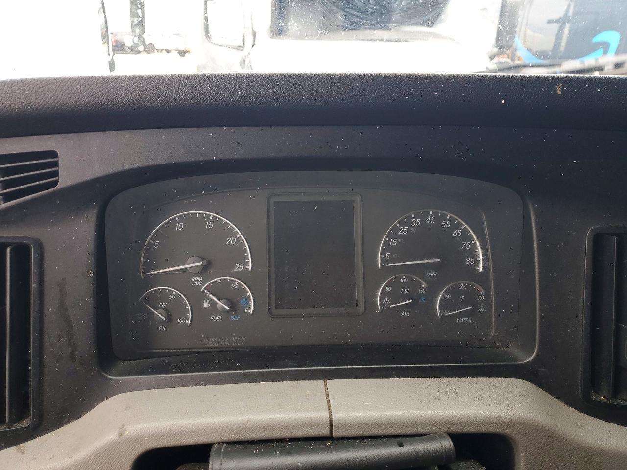 2019 Freigliner 2019 Freightliner Cascadia 126 Semi Truck