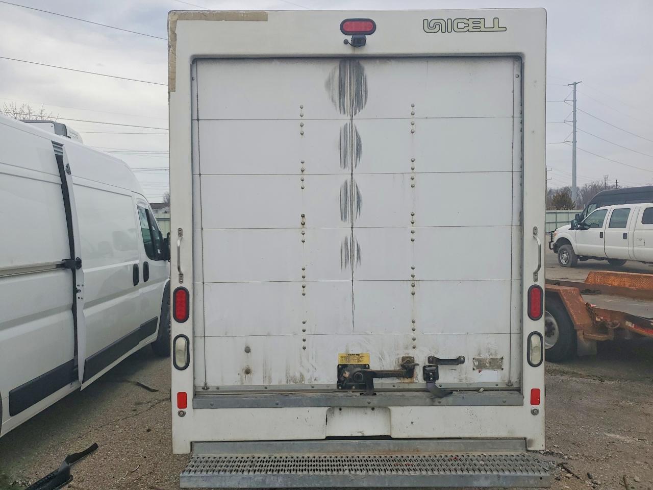 2017 Chevrolet Express Delivery Truck