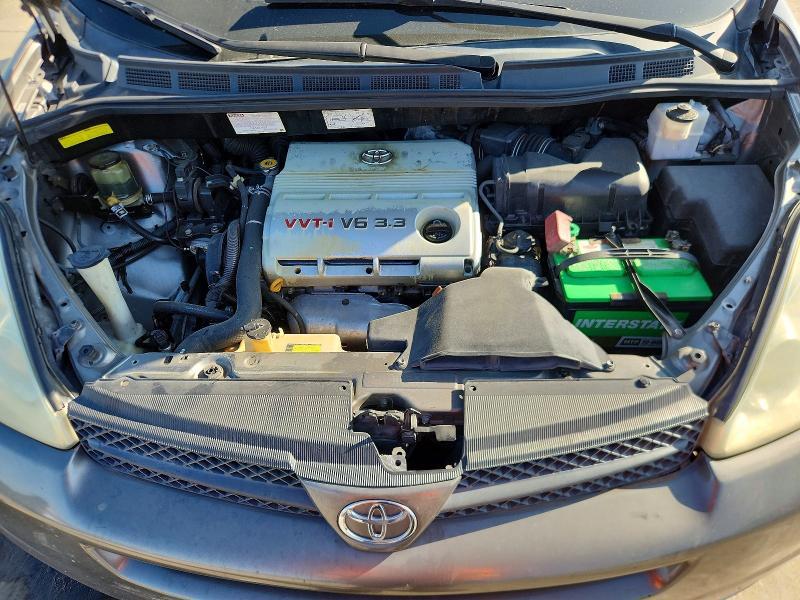 2004 Toyota Sienna xle 7 Passenger