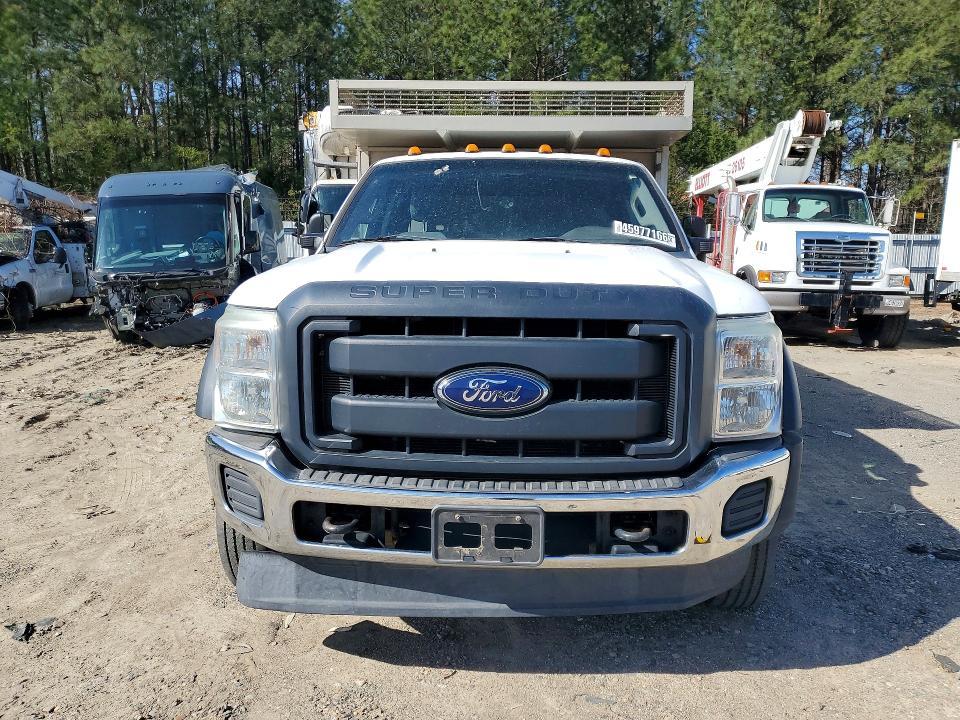 2016 Ford F450 Super Duty Chipper Truck