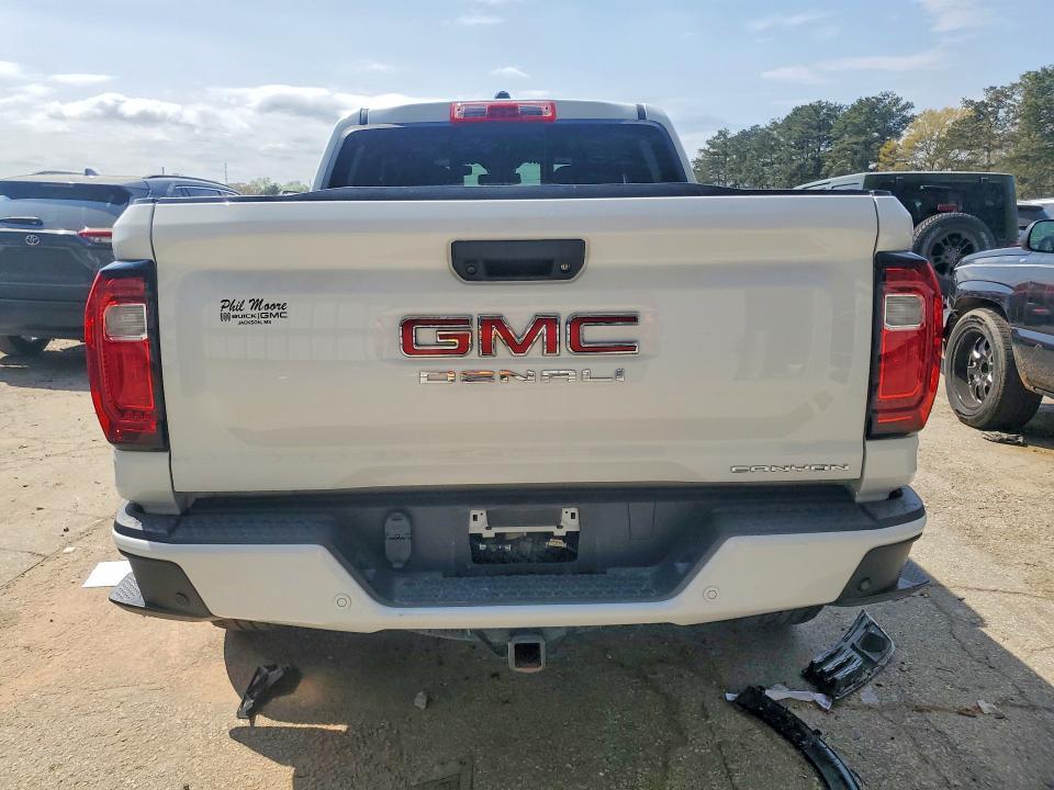 2024 GMC Canyon Denali