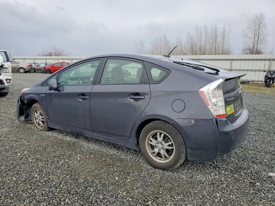 2010 Toyota Prius iii
