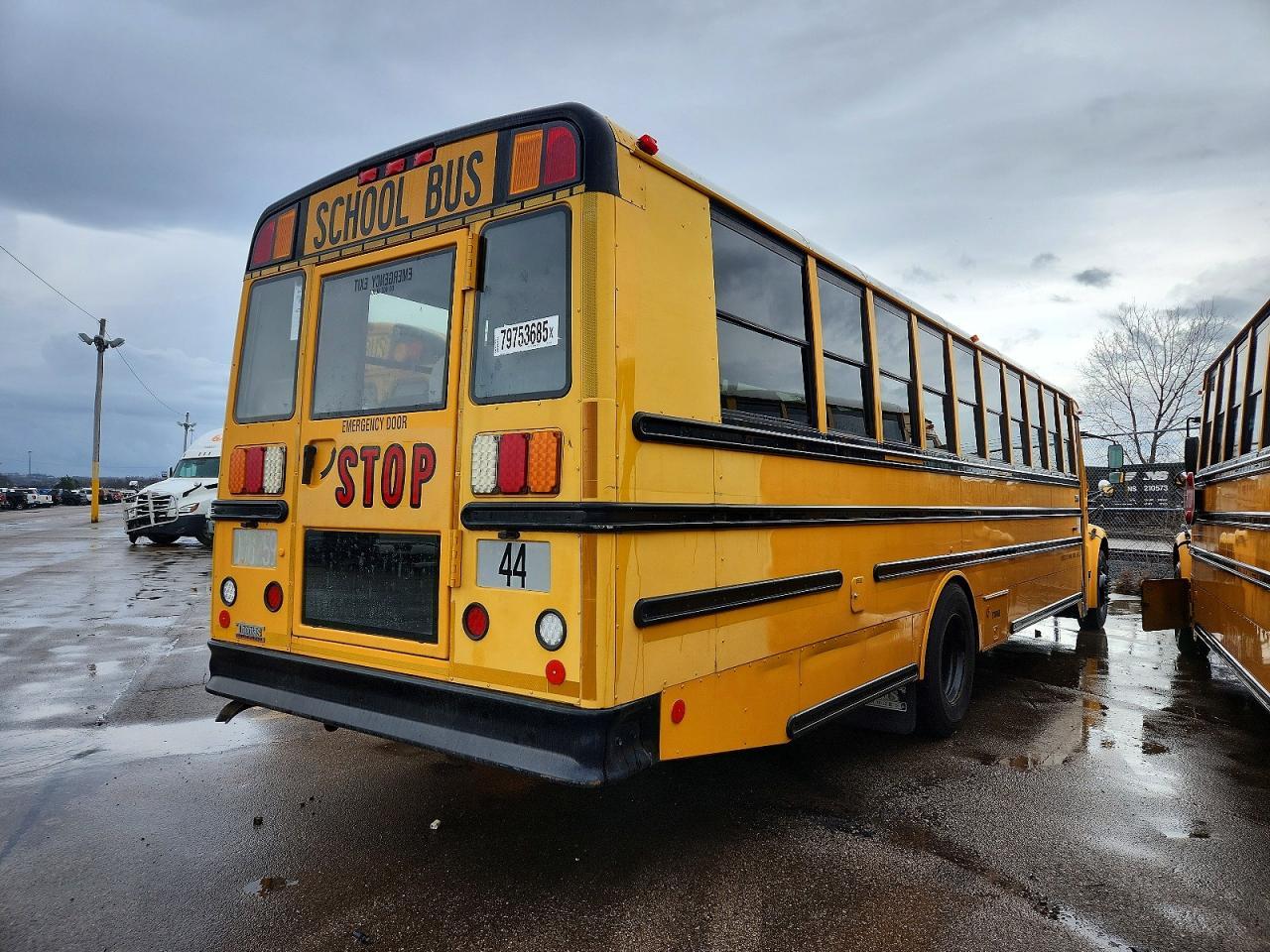 2010 Thomas SAF-T-LINER C2-School Bus