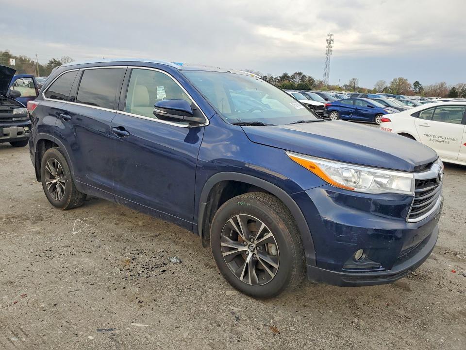 2016 Toyota Highlander xle