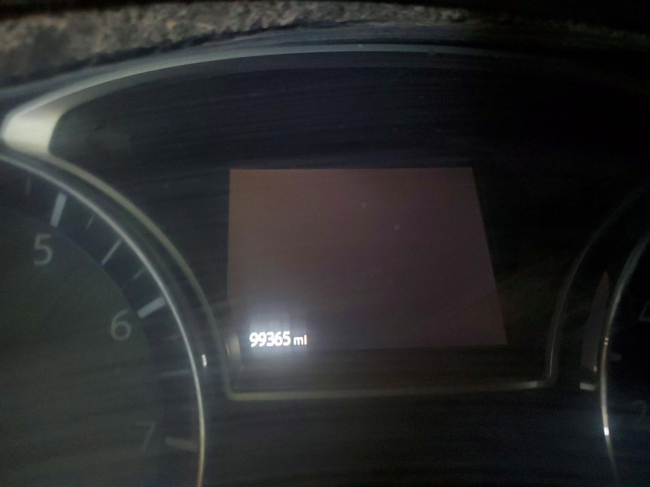 2016 Nissan Pathfinder sv