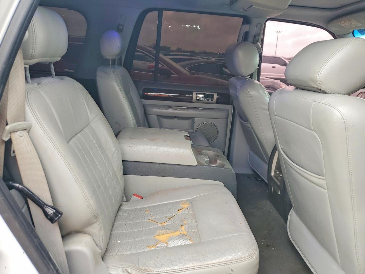 2006 Lincoln Navigator