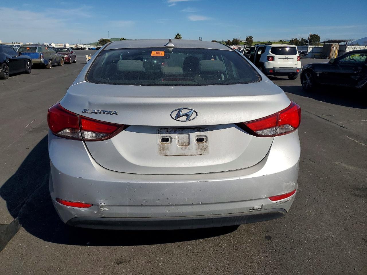 2014 Hyundai Elantra se