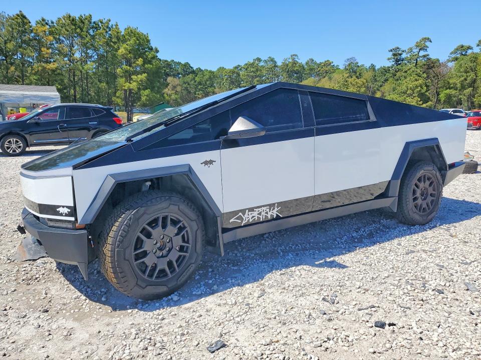 2024 Tesla Cybertruck
