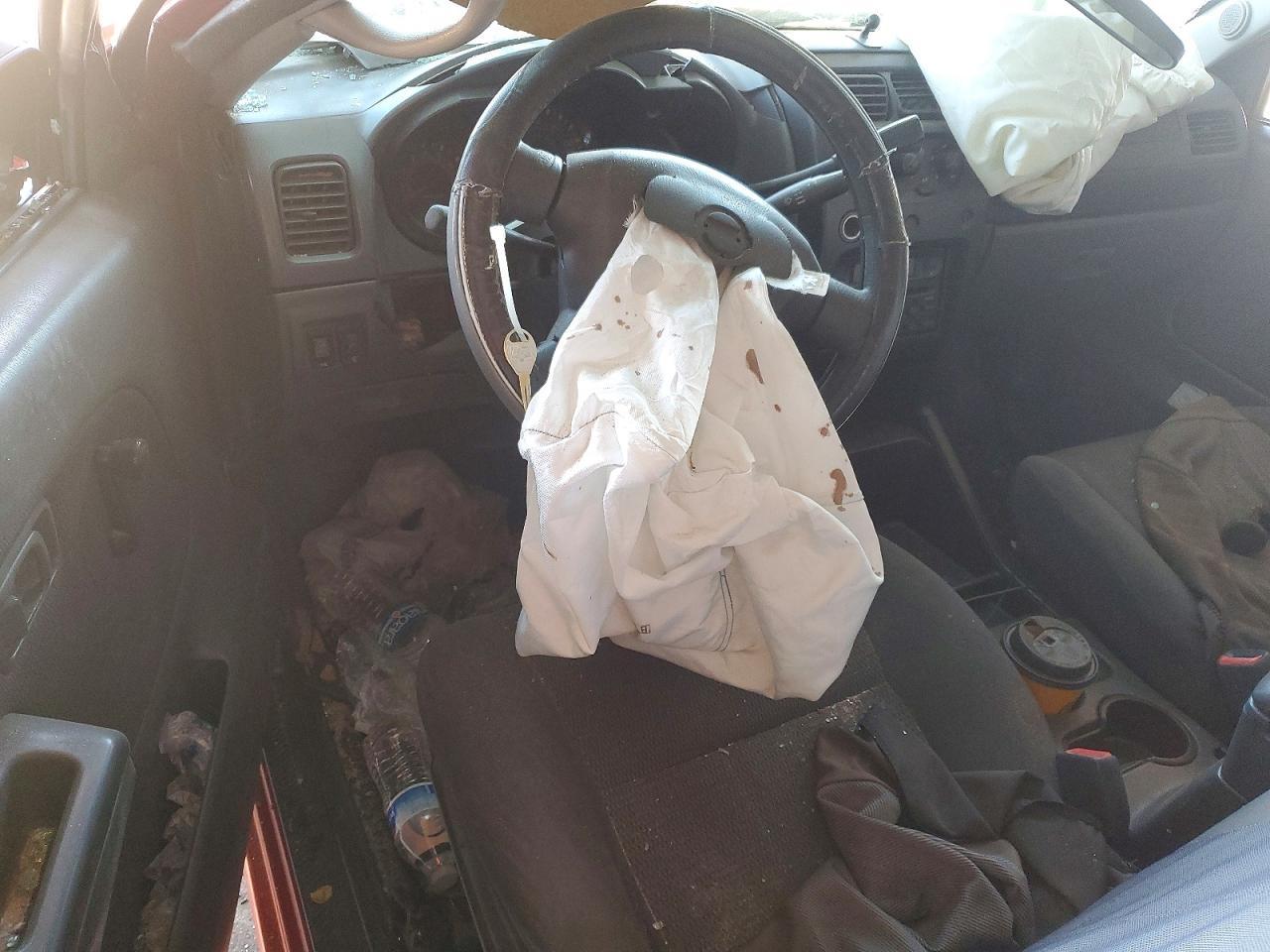 2003 Nissan Frontier Standard