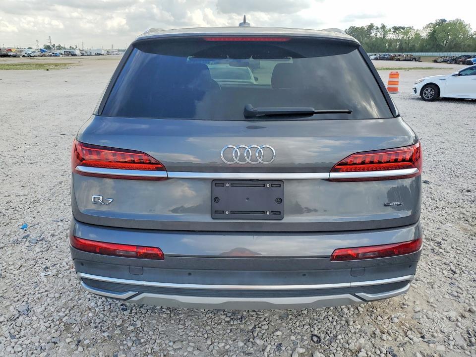 2023 Audi Q7 Premium Plus