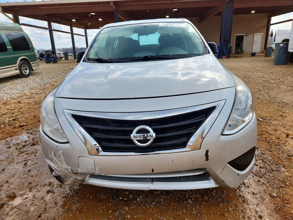 2015 Nissan Versa 1.6 s Plus