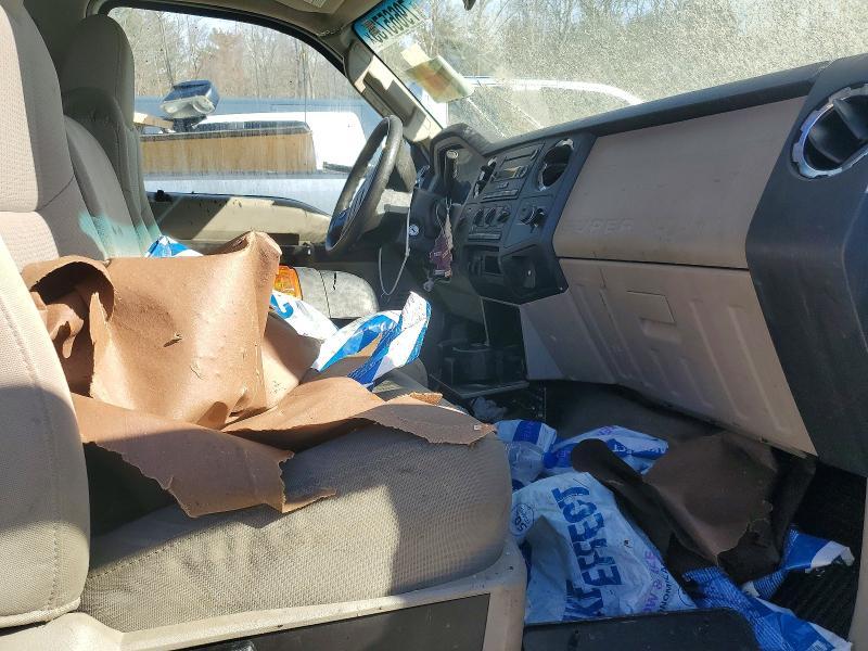 2008 Ford F350 Super Duty Flatbed Truck